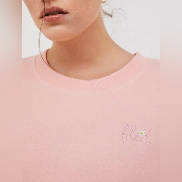 NWT For Love and Lemons Alex Embroidered Logo Sweatshirt 🌸 - Picture 3 of 3